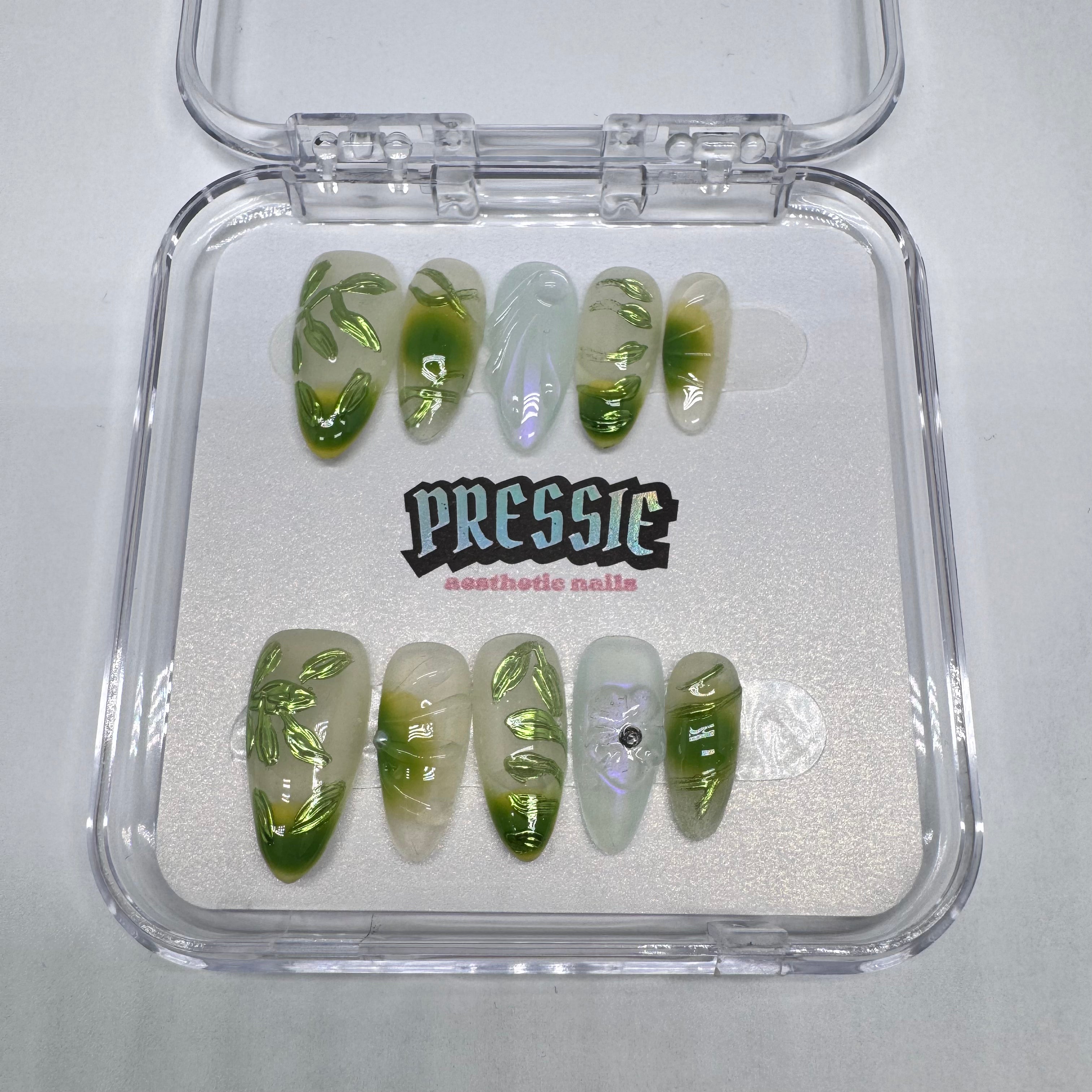 Esmeralda - Halloweenie 2025