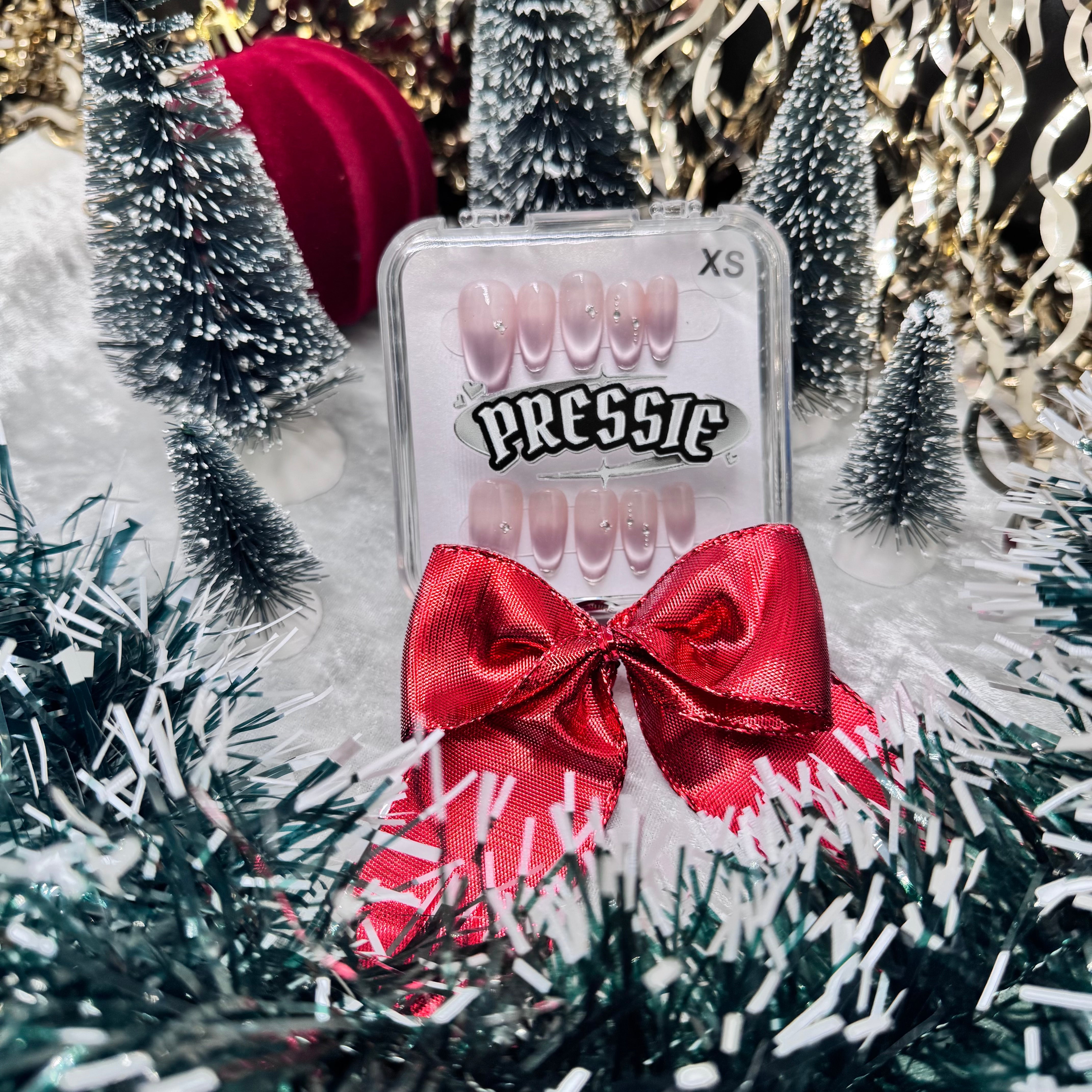 Ongles de Noël press-on – Collection Noël 2025 | Pressie Nails