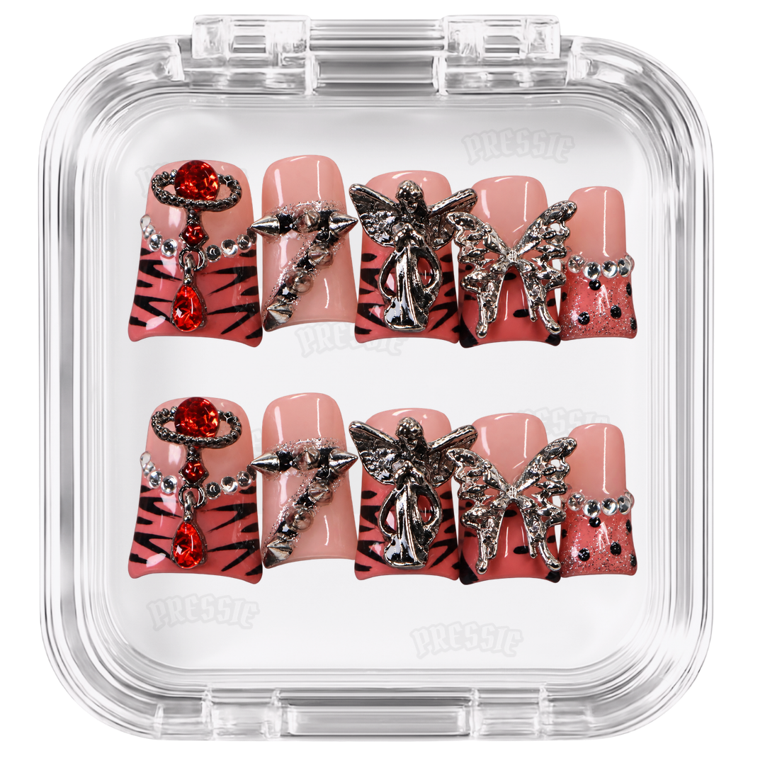 Faux ongles gothiques Y2K bijoux rouges | Aka Darkin — PRESSIE NAILS