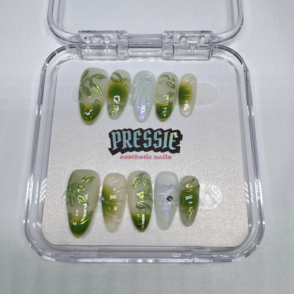 Esmeralda - Halloweenie 2025