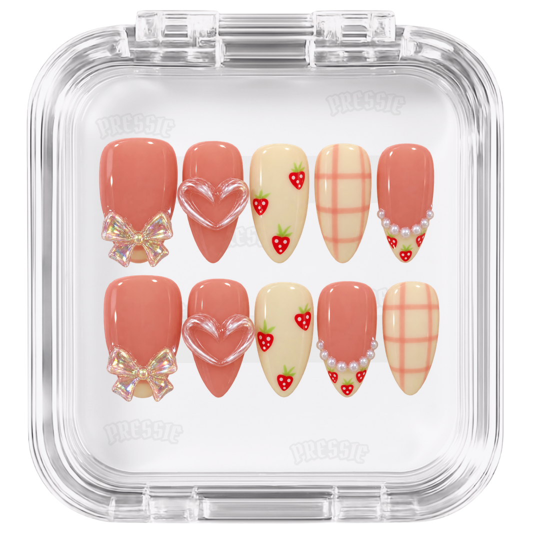 Kit de faux ongles Lovely Ichigo dans sa boîte Pressie Nails